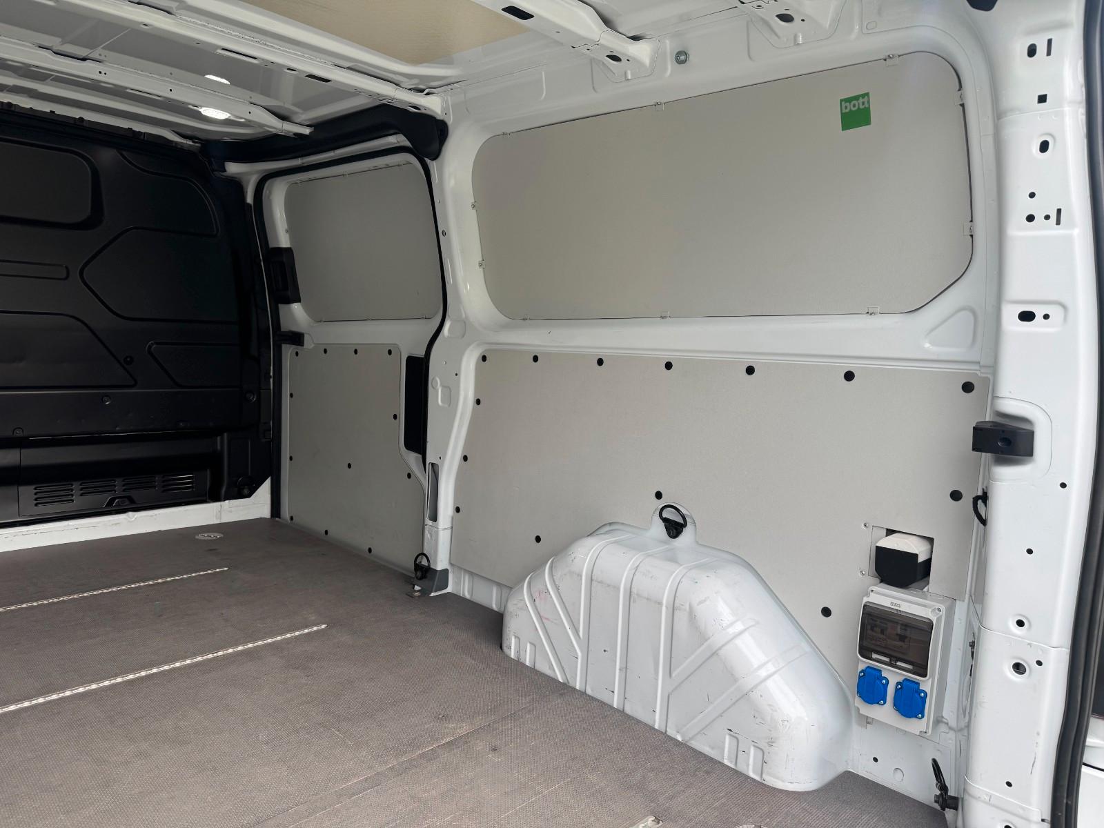 Ford Transit Custom 300 L2 Trend 2,0 TDCi | GARANTIE