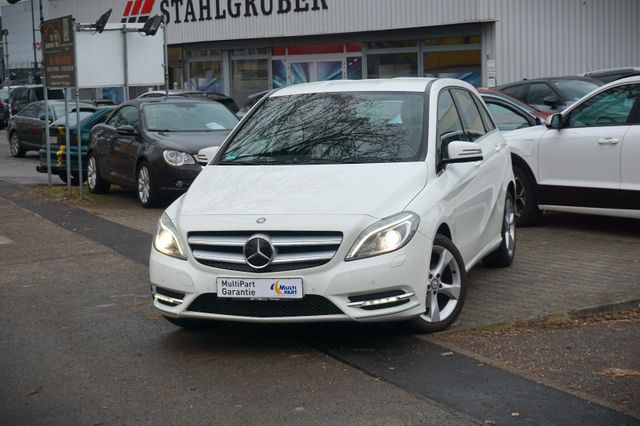 Mercedes-Benz B 200 / Sportsitze / Navi / Xenon / Automatik /