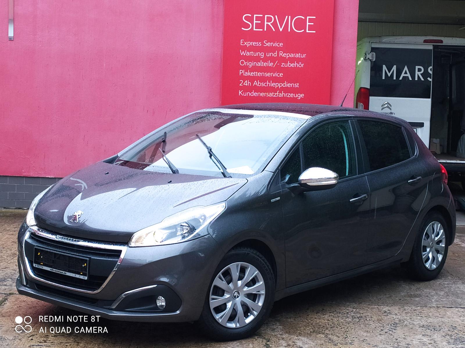 Peugeot 208 Style PT82 *Panoramadach*AHK*Sitzheizung*