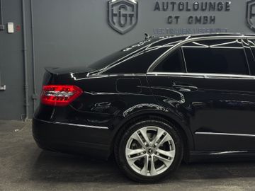 Mercedes E 200 - 8