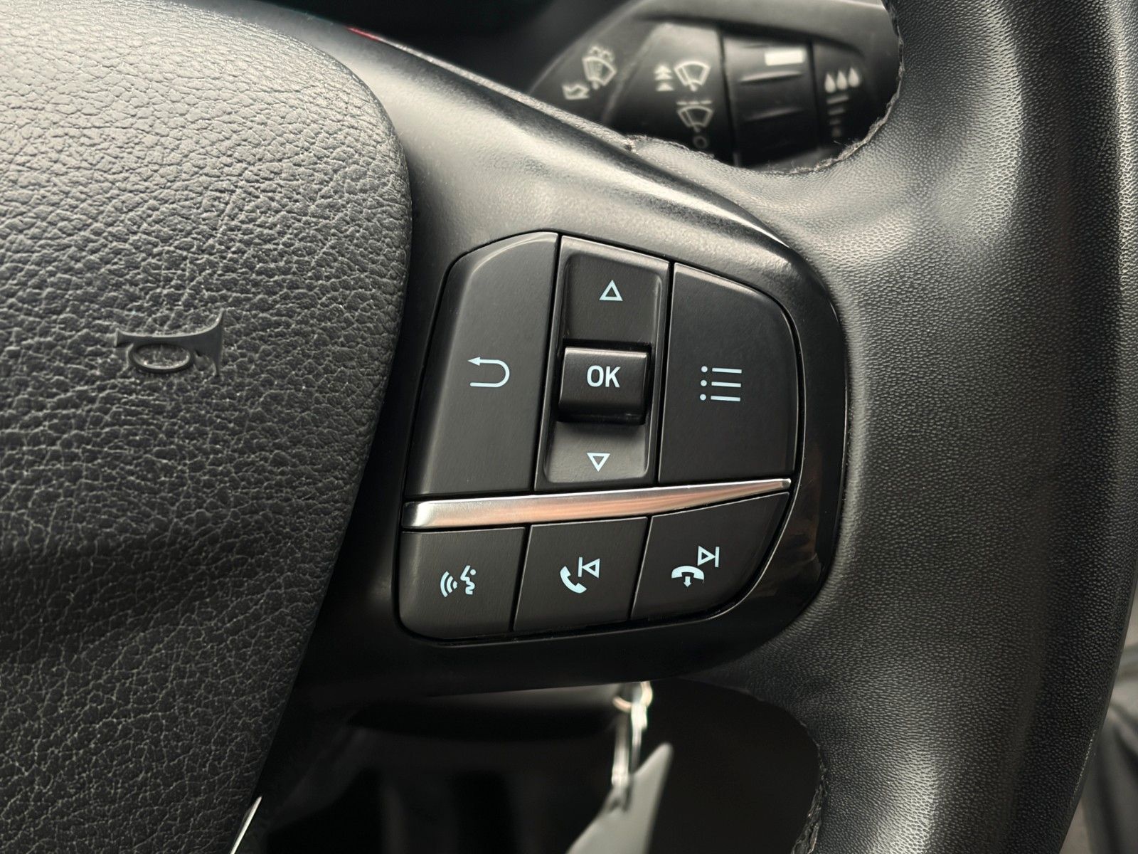 Fahrzeugabbildung Ford Transit Custom 300 L2 H1 Trend Navi Kamera Temp.