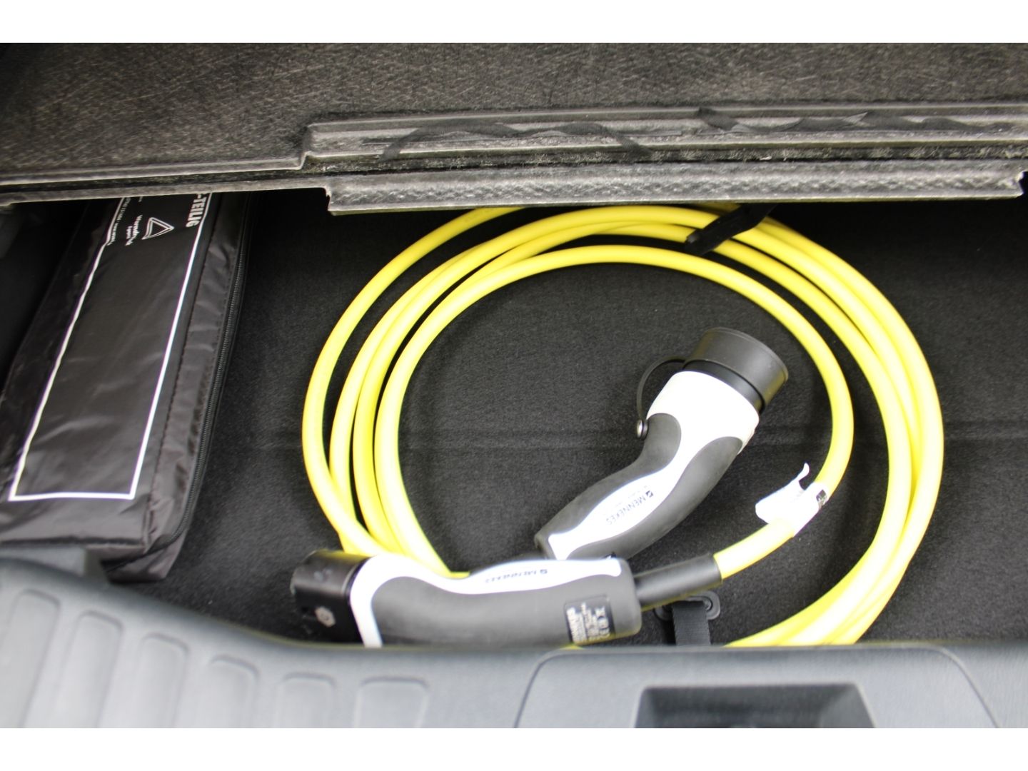 Fahrzeugabbildung Ford Explorer AWD ACC LED TWA Head Up 360 Gr. el. Sit