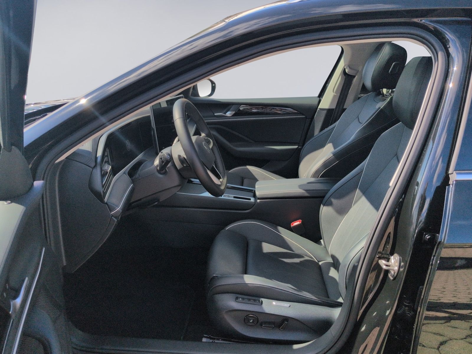 Passat Variant 2.0TDI DSG 4M Eleg. LEDER+AHK+