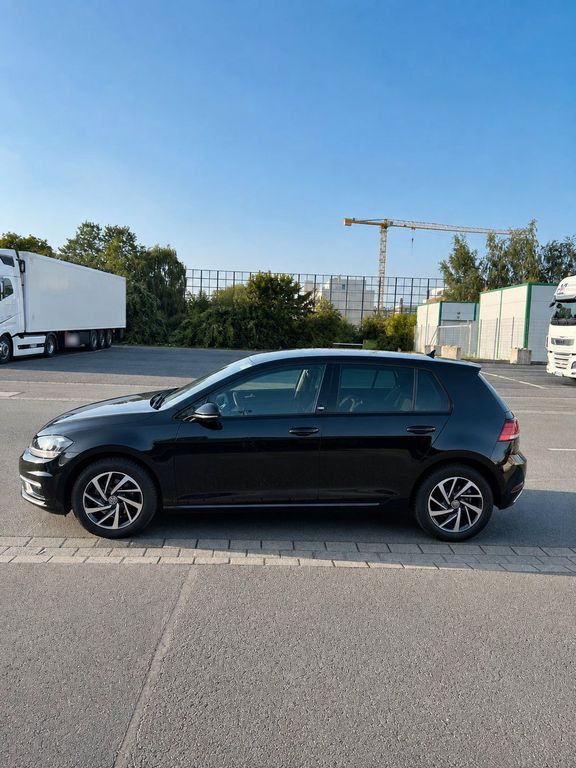 Image of Volkswagen Golf
