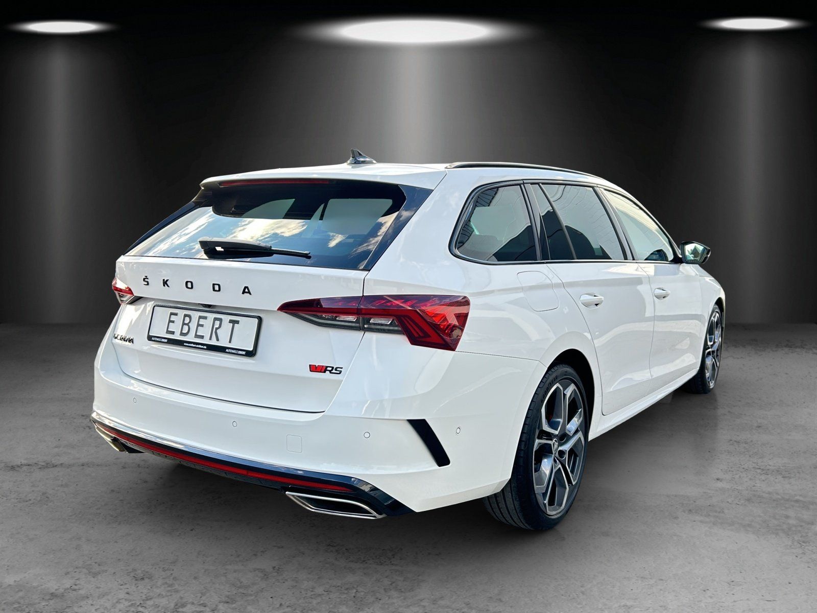 Fahrzeugabbildung SKODA Octavia Combi 2.0 TDI RS+/KAMERA/HUD/ACC/VIRTUAL