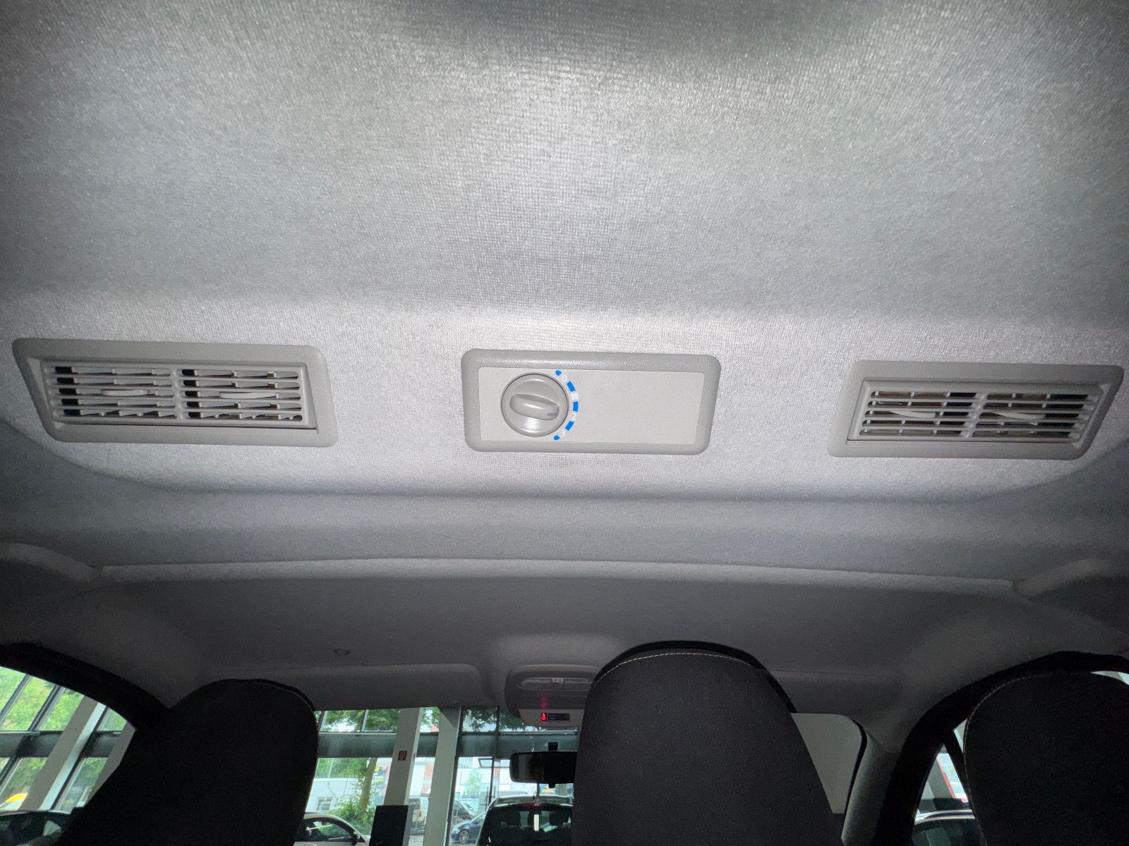 Fahrzeugabbildung Renault Trafic 1.6 DCI EXPRESSION 9-SITZER CAMPER STHDHZ