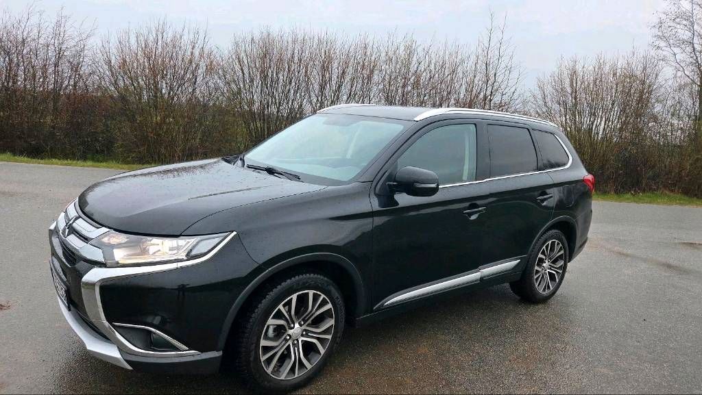 Image of Mitsubishi Outlander