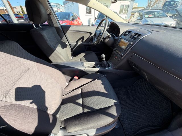 Toyota Avensis Kombi Executive EXPORT