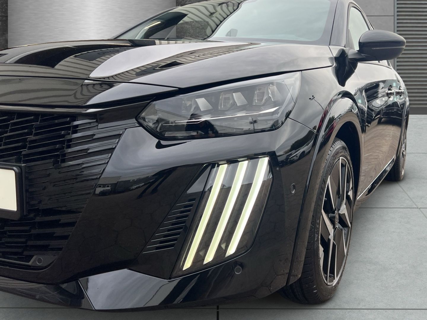 Peugeot e-208 - Bild 4