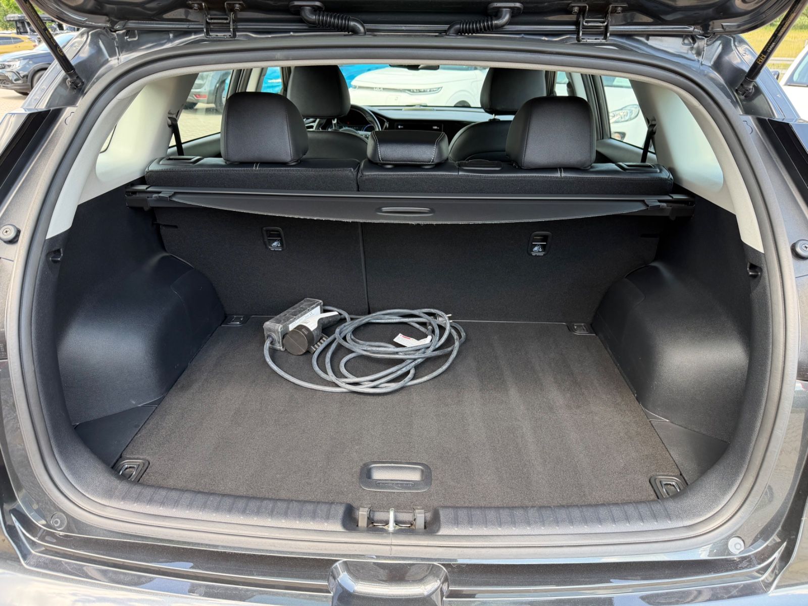 Fahrzeugabbildung Kia e-Niro Vision°64 kWh°SOH 97%°1.Hand°Kamera°LED°