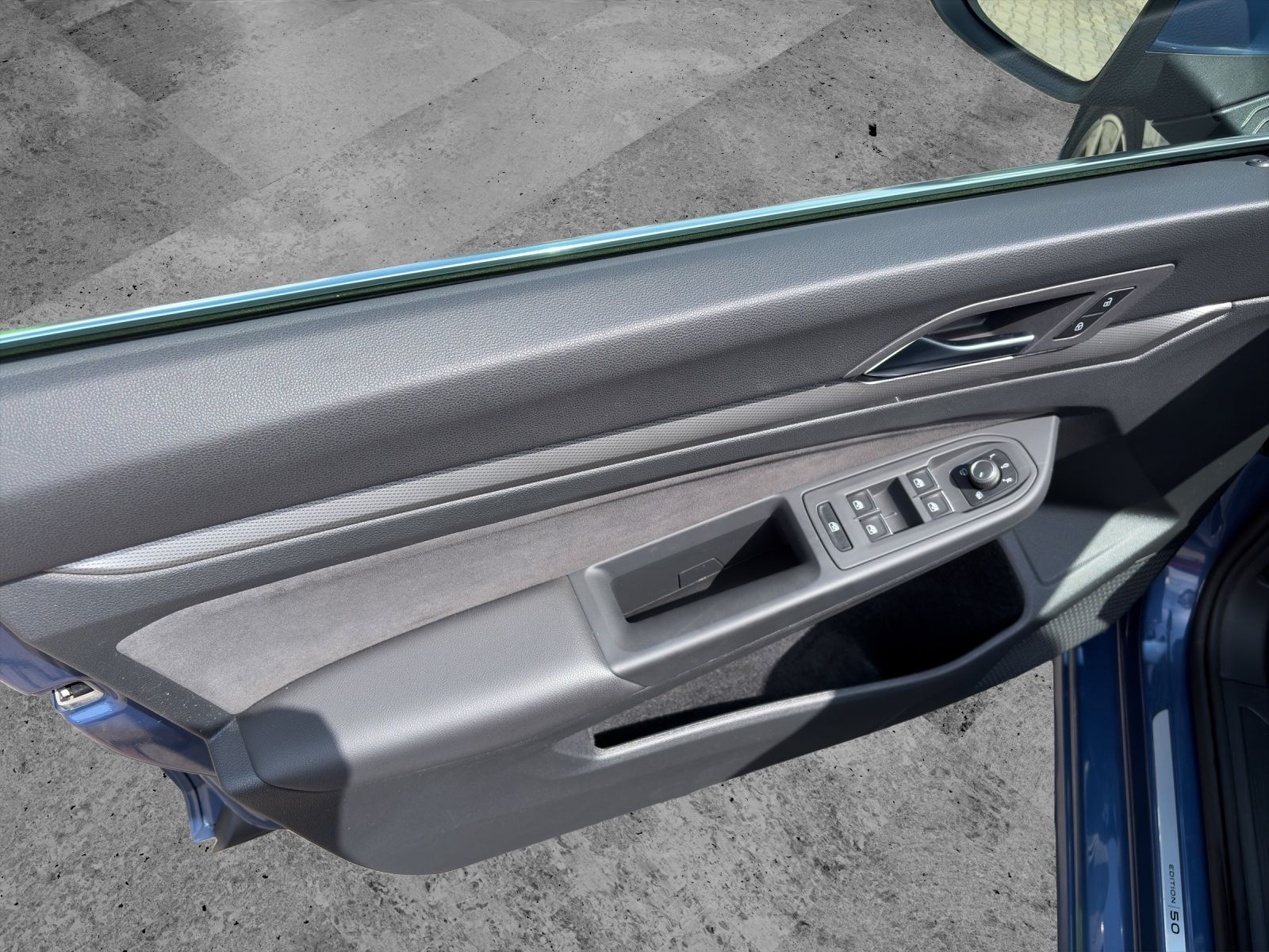 Fahrzeugabbildung Volkswagen Golf VIII EDITION 50 Matrix Navi ACC AHK PANO HU