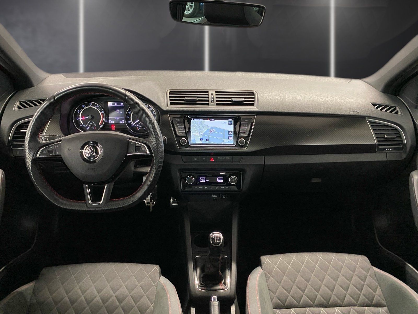 Fahrzeugabbildung SKODA Fabia 1.0 TSI Monte Carlo*LED*Navi*Totwink.*Pano
