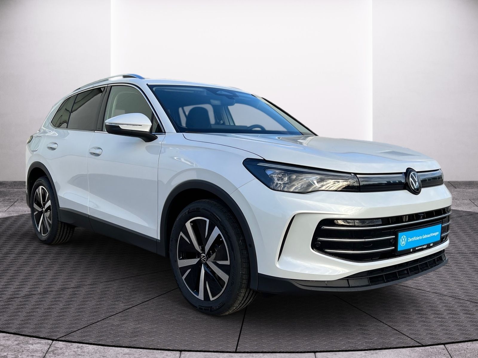 Volkswagen Tiguan Elegance 1,5 l eTSI Matrix Kamera IQ.Dri foto 3