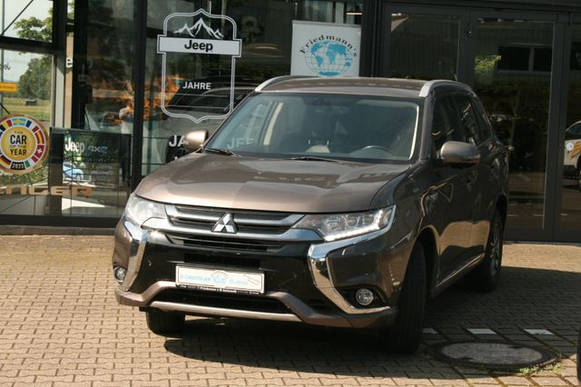 Mitsubishi Outlander PHEV Plus 4WD