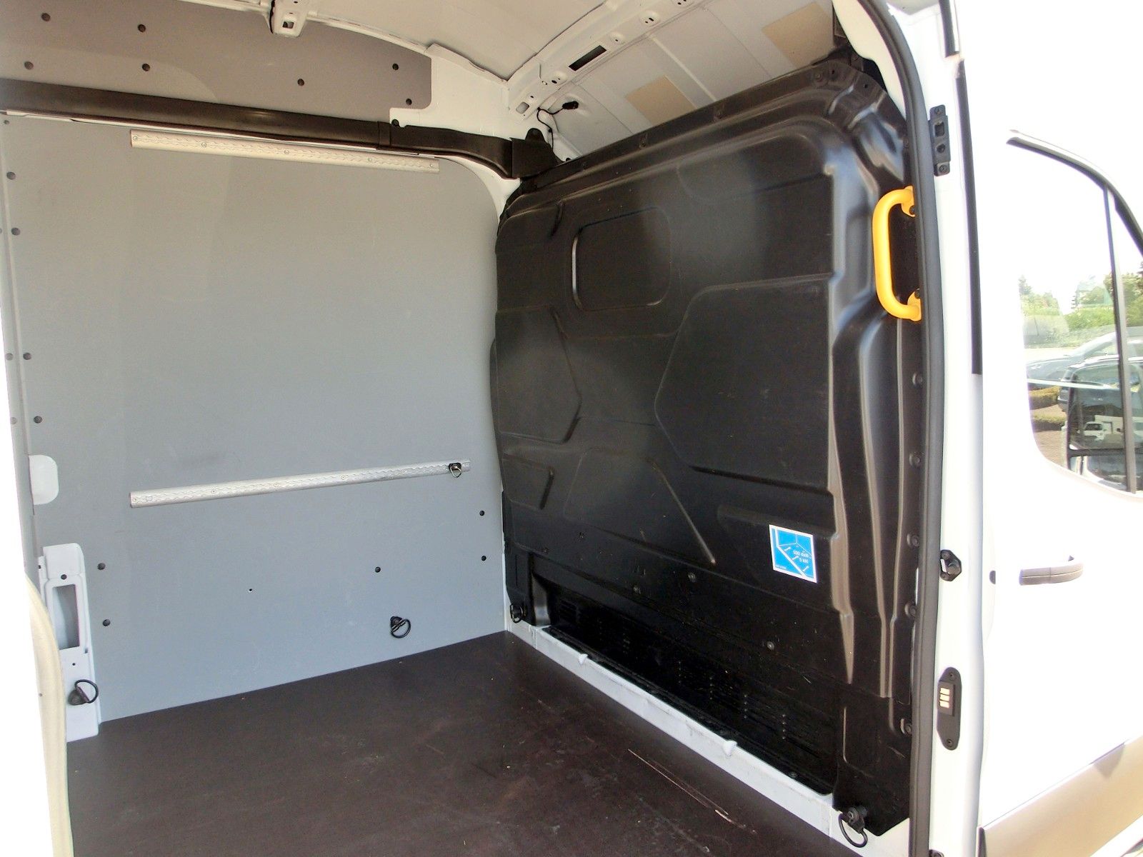 Fahrzeugabbildung Ford Transit Kasten 350 L3H3 Trend