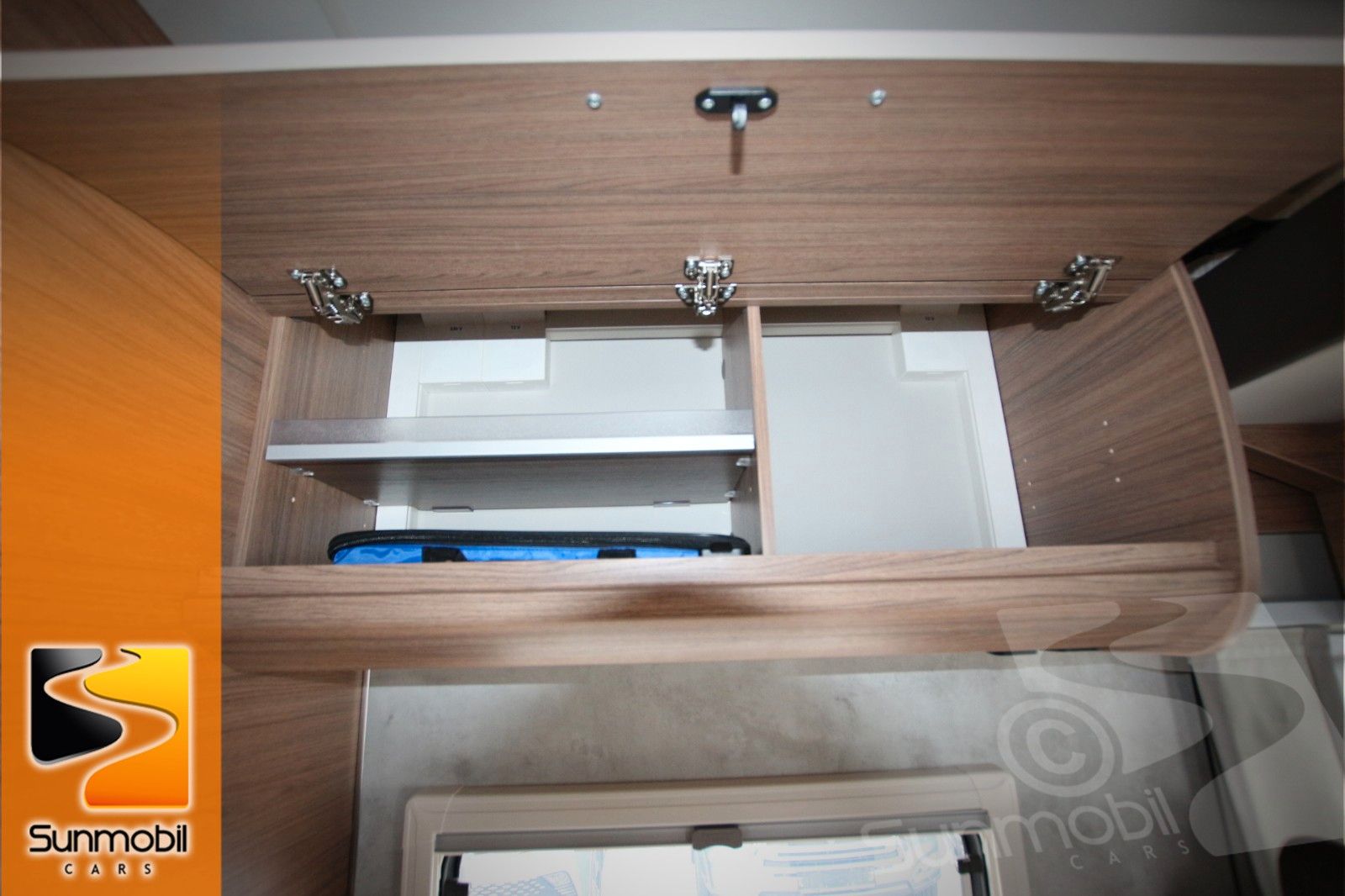 Fahrzeugabbildung Knaus Live Wave 650 MF Automatik 180 PS LP.97.994,00€