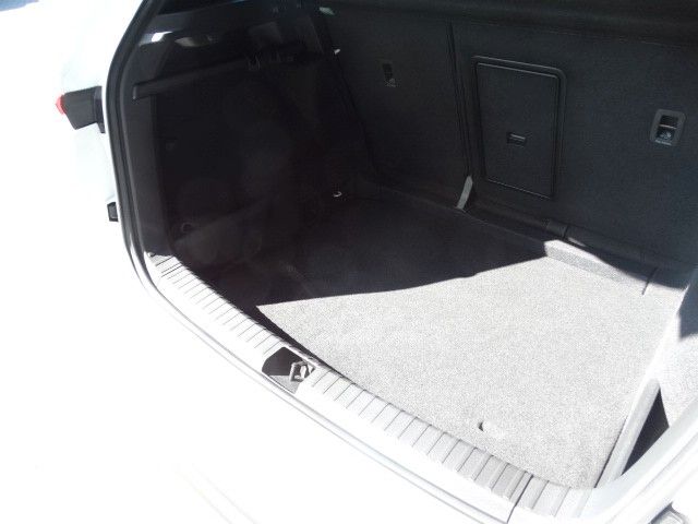 ŠKODA Karoq Karoq Tour 1.5 TSI DSG – Bild 18 von 20