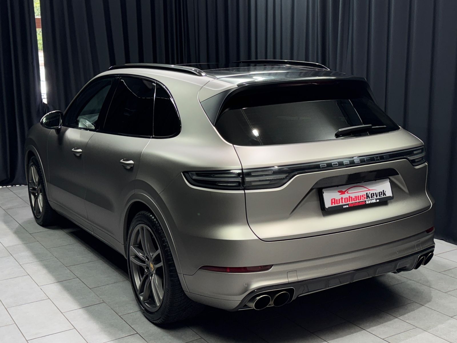 Fahrzeugabbildung Porsche Cayenne S|FACELIFT|PANO|18-WEGE|BOSE|MATRIX|