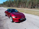 Mazda MX-5 2.0 SKYACTIV-G 184 Sports-Line Sports-Line - Mazda MX-5: Rot, Leder