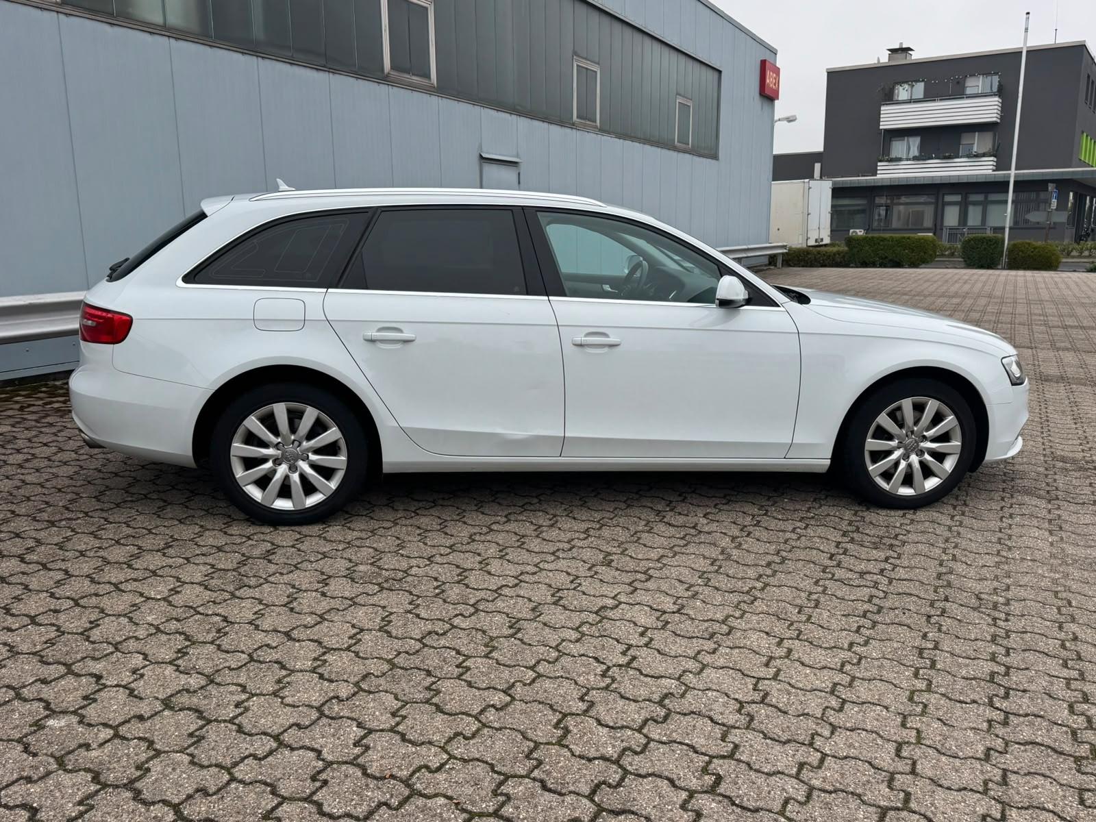Audi A4 Avant 2.0 Ambiente Bluetooth Shz Tüv Euro6