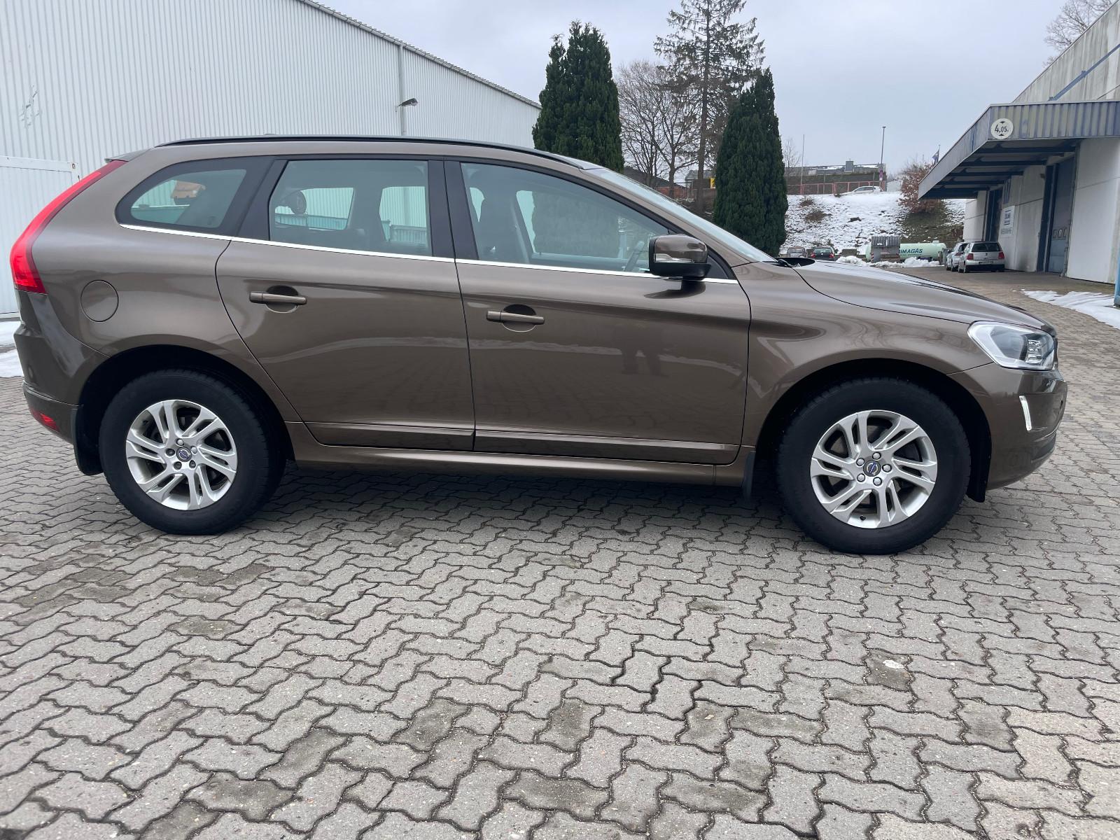 Volvo XC 60 XC60 Momentum 2WD