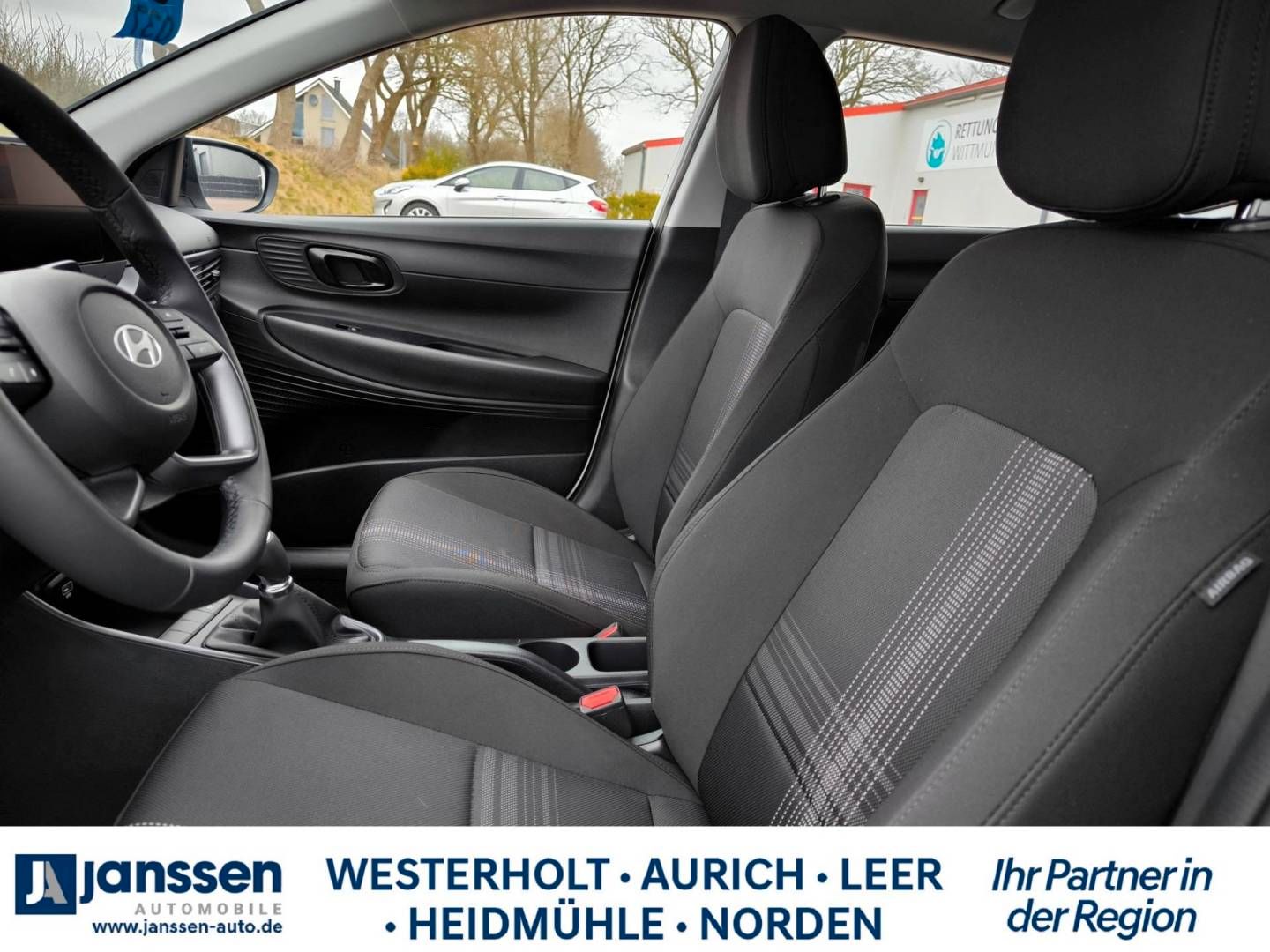Fahrzeugabbildung Hyundai i20 Select Funktionspaket PDC Navi Rückfahrkamer