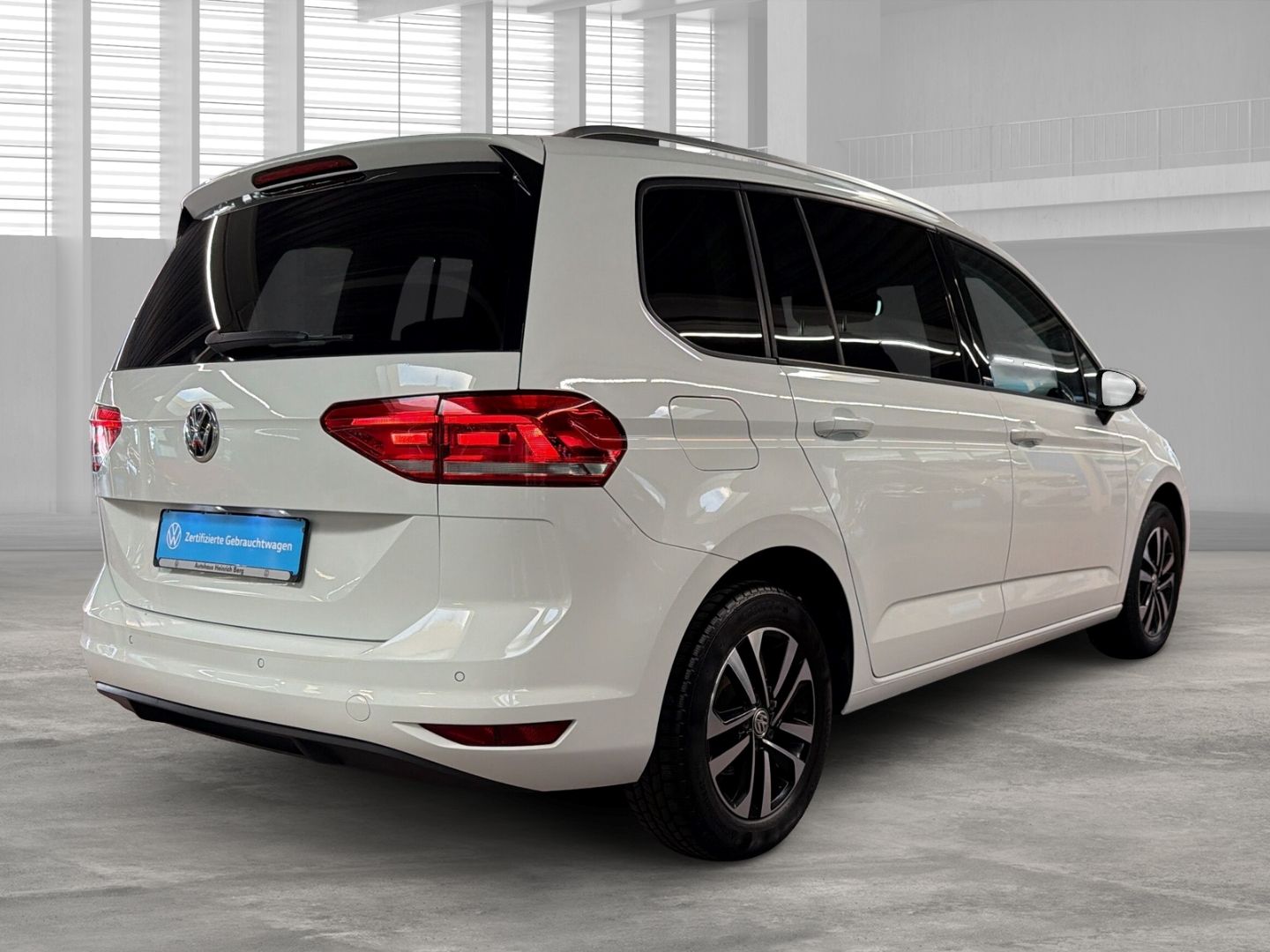 Volkswagen Touran United 1.5 TSI DSG Navi Apple CarPlay And foto 3