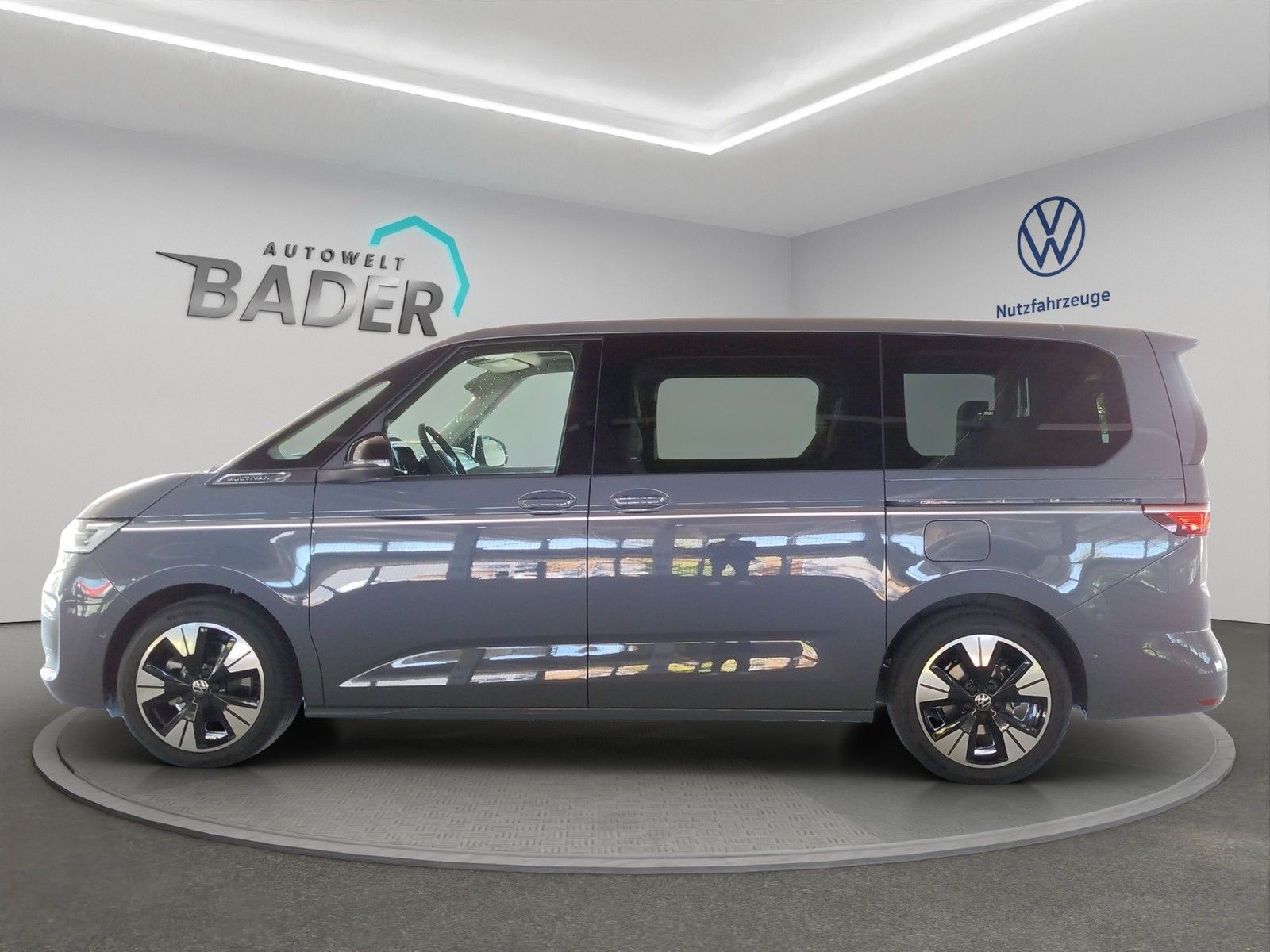 Volkswagen T7 Multivan Style 2,0 l 150 kW TSI OPF imagem 3