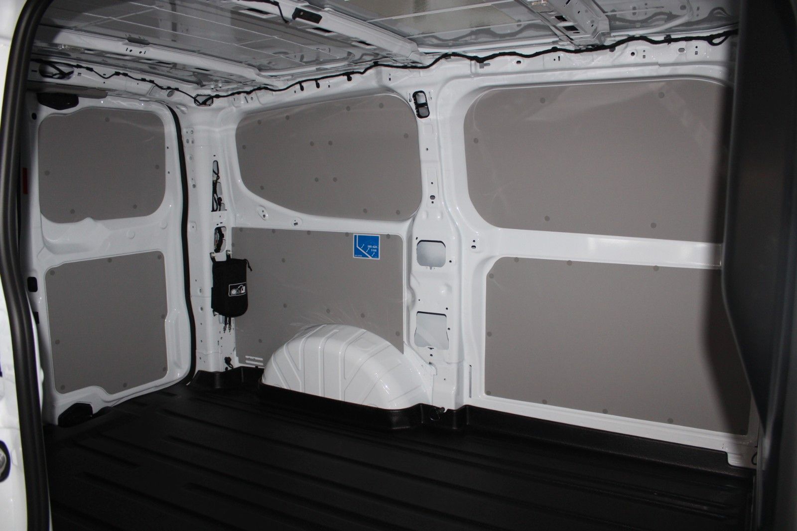 Fahrzeugabbildung Ford Transit Custom TREND PHEV L1 LED CAM Technologie
