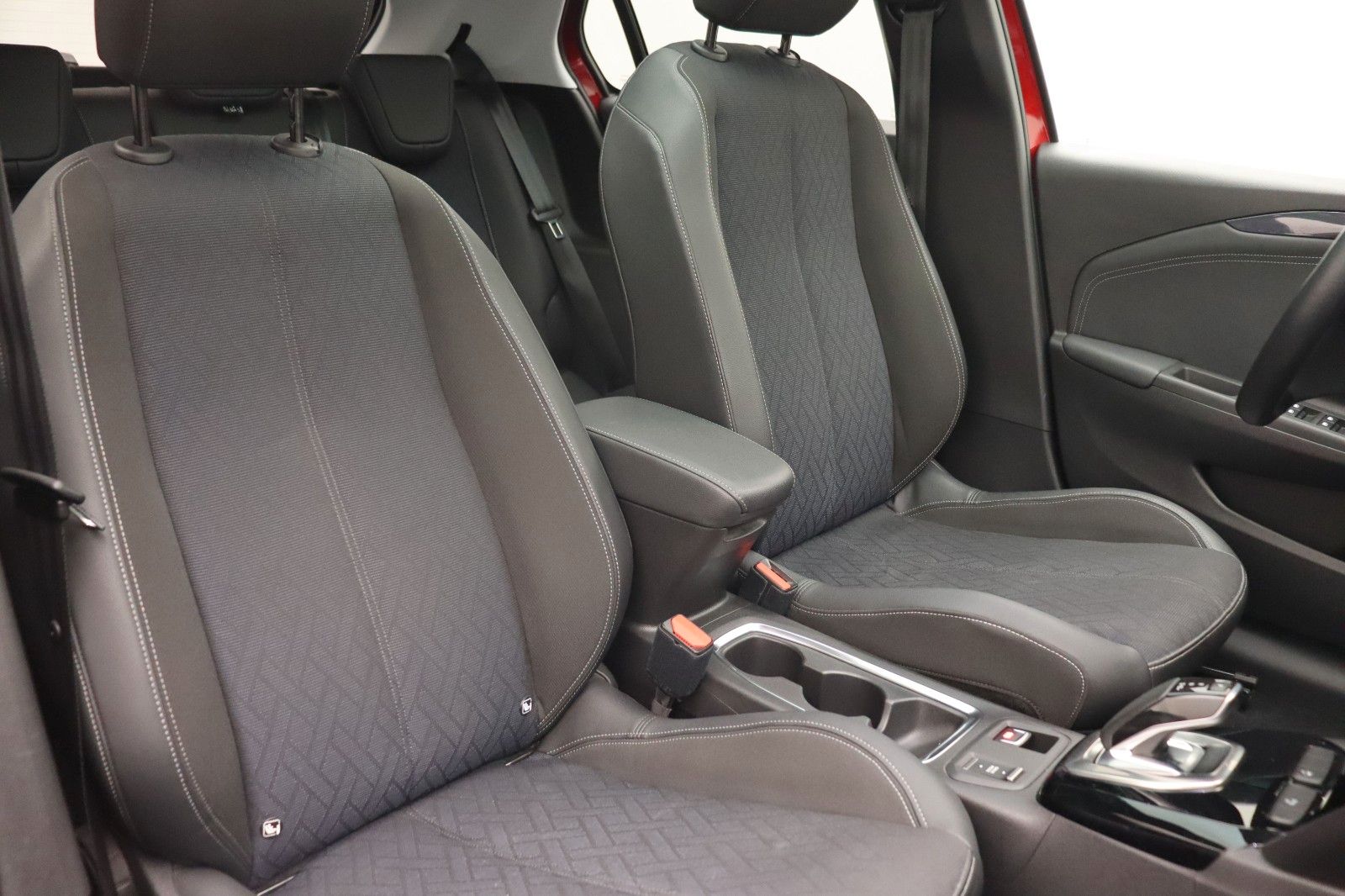 Fahrzeugabbildung Opel Corsa-e F First Edition IntelliLux Panorama PDC