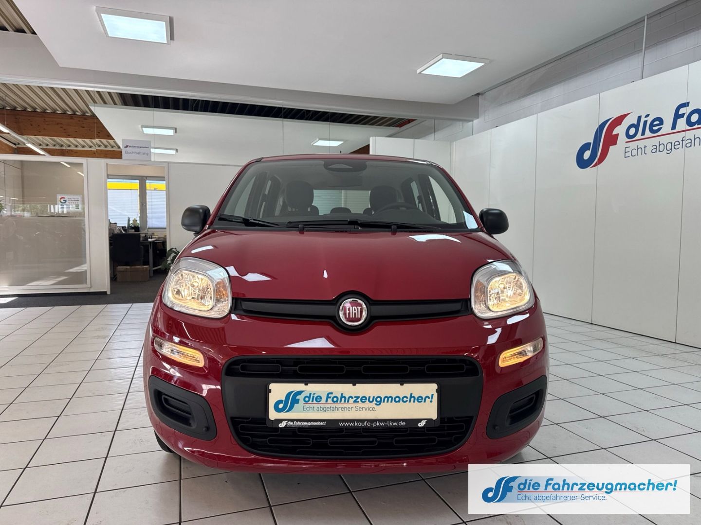 Fahrzeugabbildung Fiat Pandina Hybrid Icon Tempomat Digitales Cockpit D