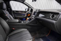 Bentley Bentayga V8 AZUR  BLACK/ MANDARIN,CARBONx3, FULL