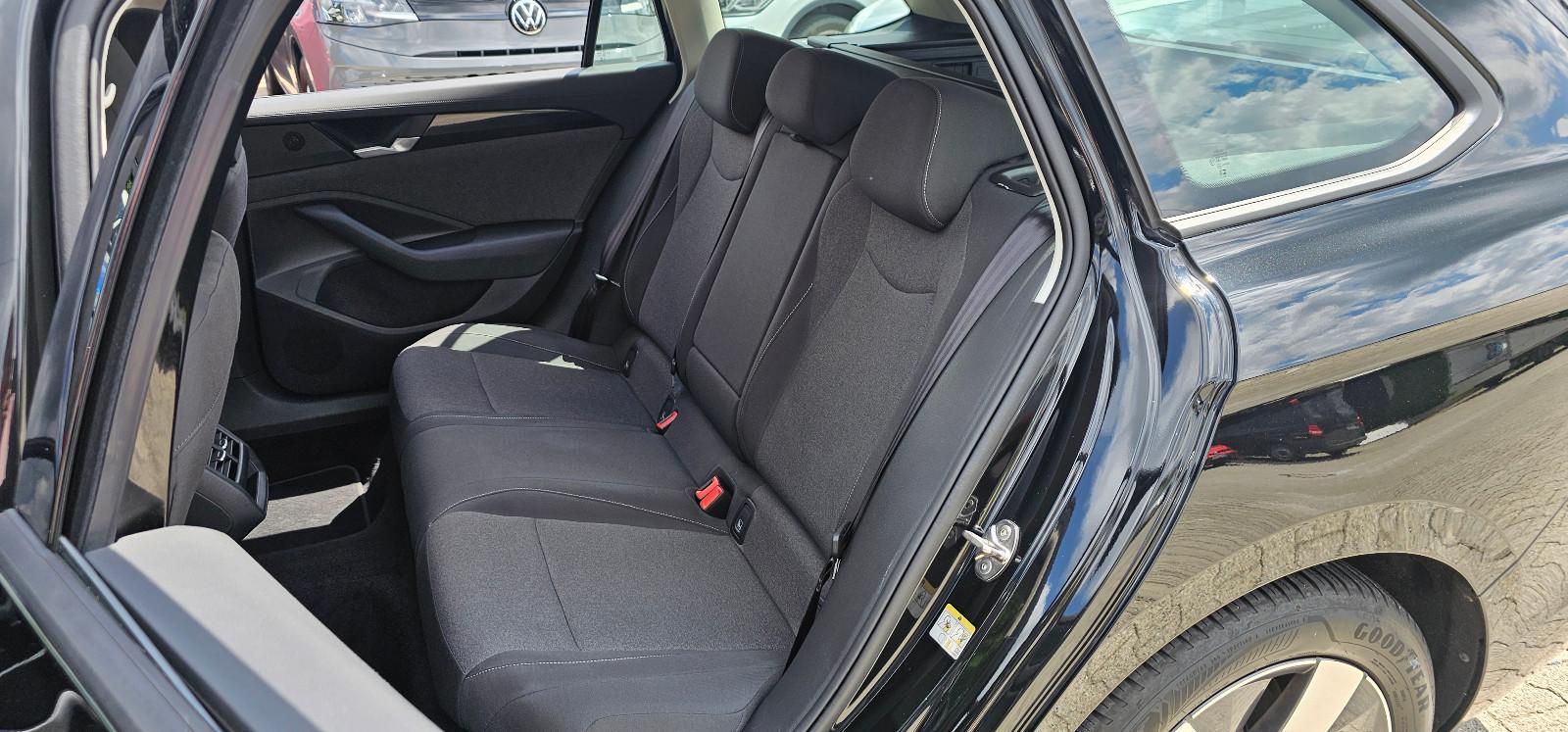Volkswagen Passat Passat*Variant*1.5*eTSI*DSG*Virtual*Navi*LED*SHZ, миниатюра 12