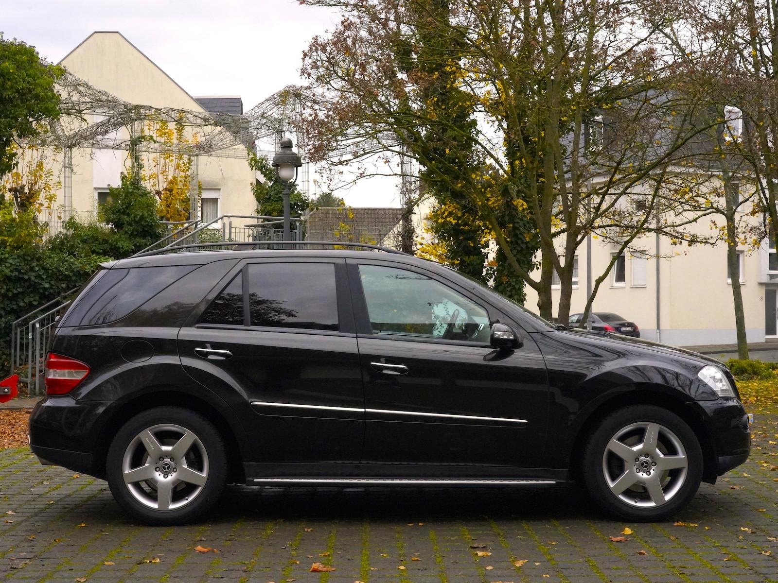 Mercedes-Benz ML 500 4Matic*AMG-Styling~Offr-Paket~StHz~AHK*