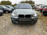 BMW X5 3.0 - BMW X5: Grün