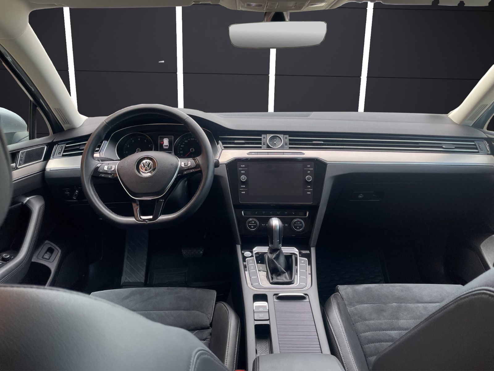 Fahrzeugabbildung Volkswagen Passat Variant Highline/1.Hand/Navi/Kamera/Shz