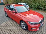 BMW 330d Touring Luxury Line Auto Luxury Line - BMW 330 in Mönchengladbach