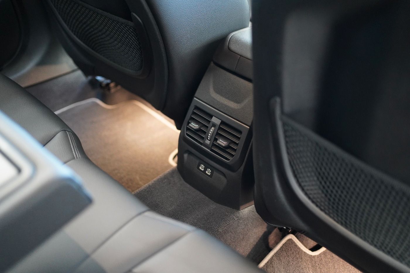 Fahrzeugabbildung BMW 118i Sport Line +LED+Live Cockpit+Head Up Displa