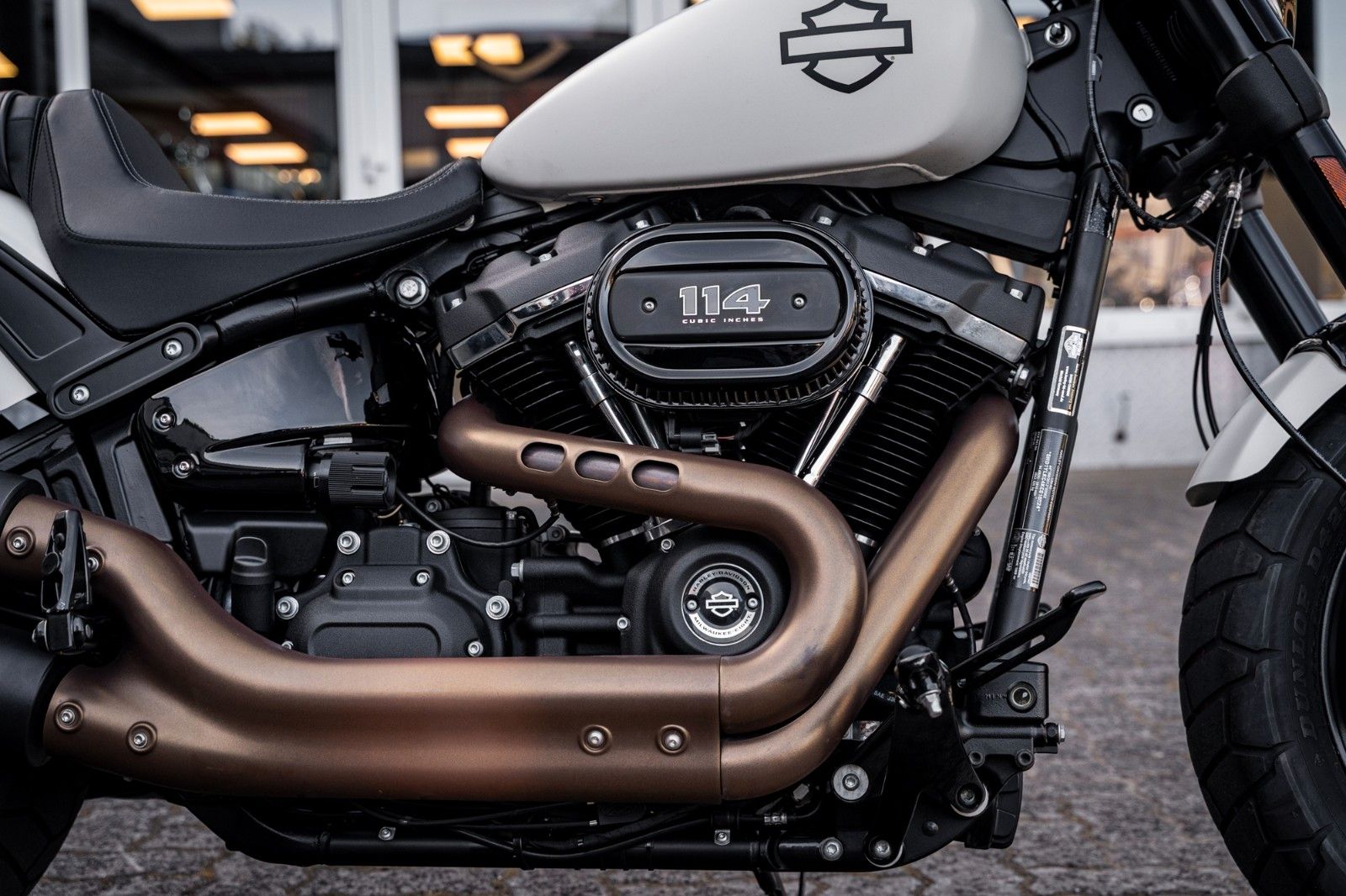 Fahrzeugabbildung Harley-Davidson FXFBS FAT BOB 114 CUI SOFTAIL - Jekill & Hyde