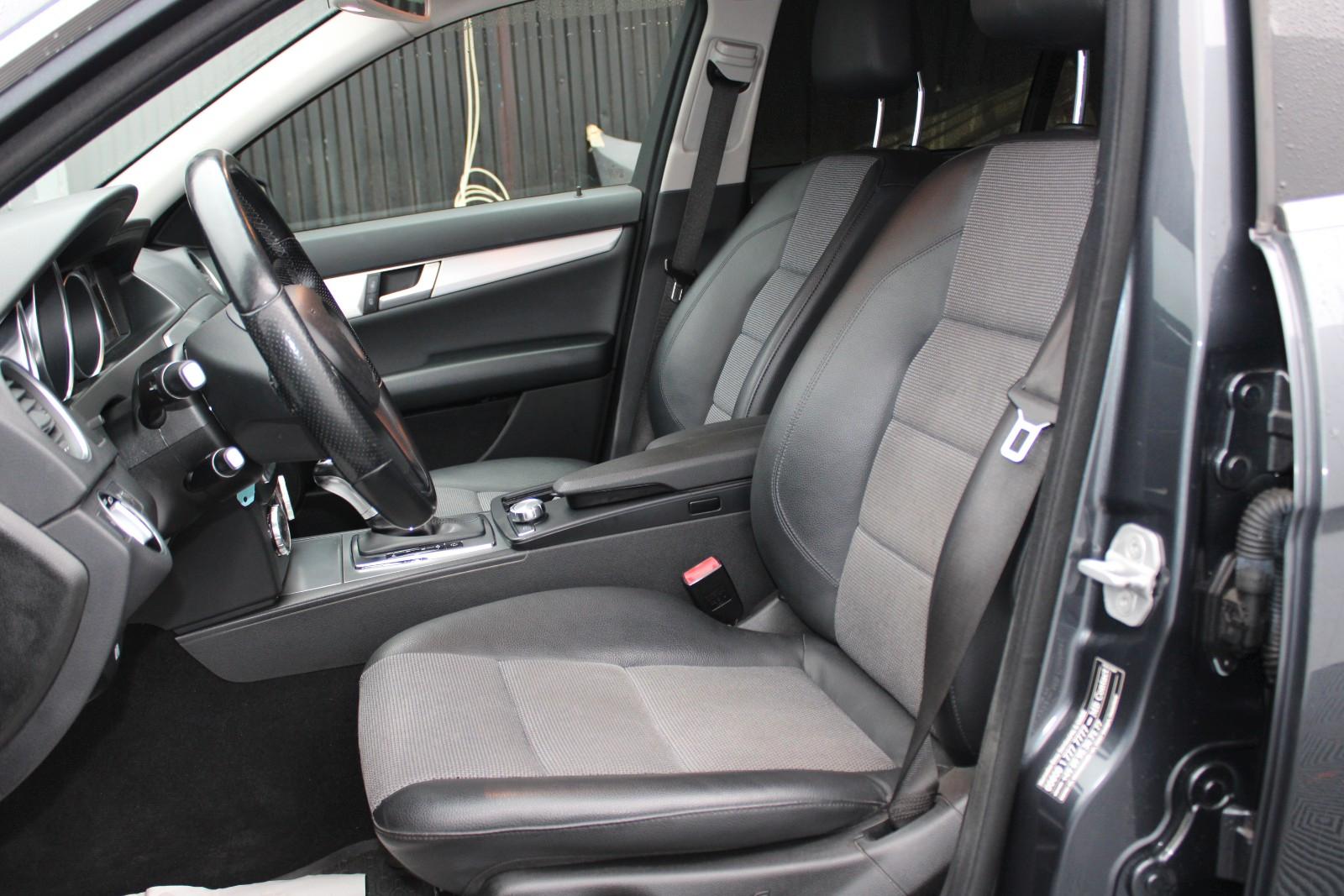 Mercedes-Benz C250 2013 — photo 13