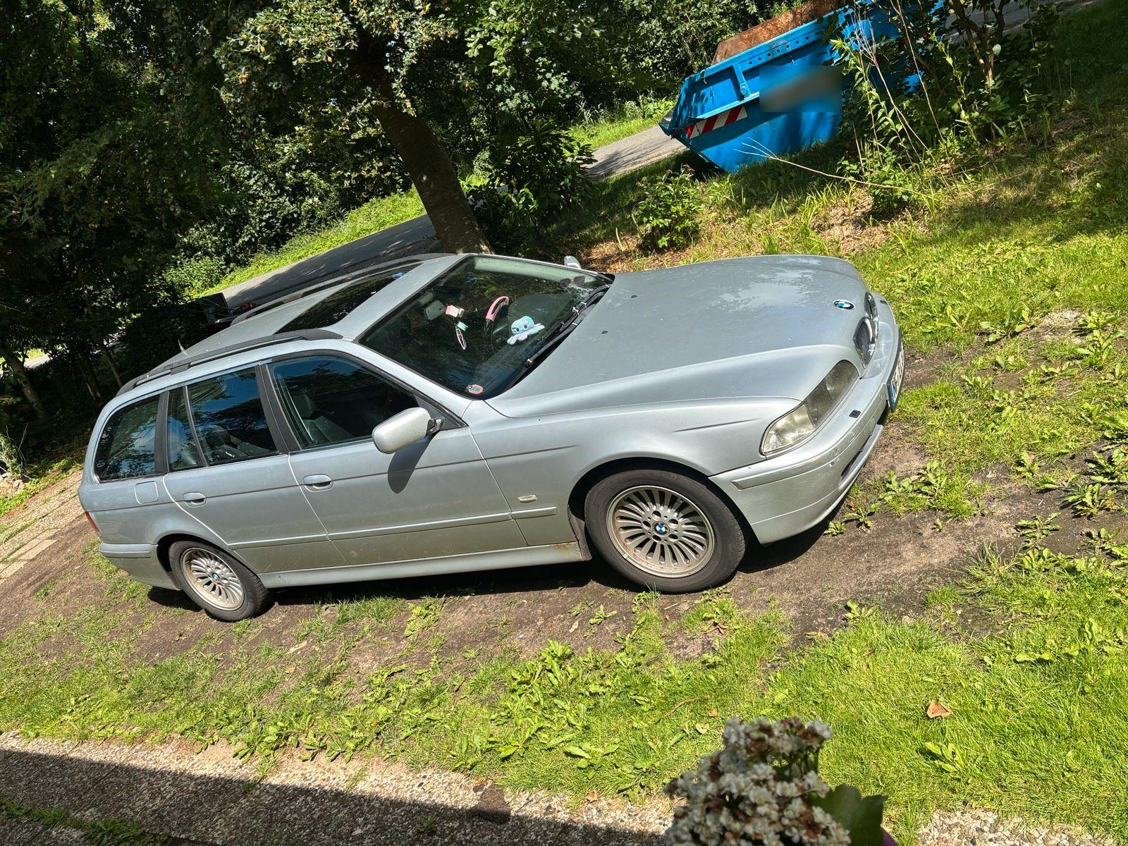 BMW 525