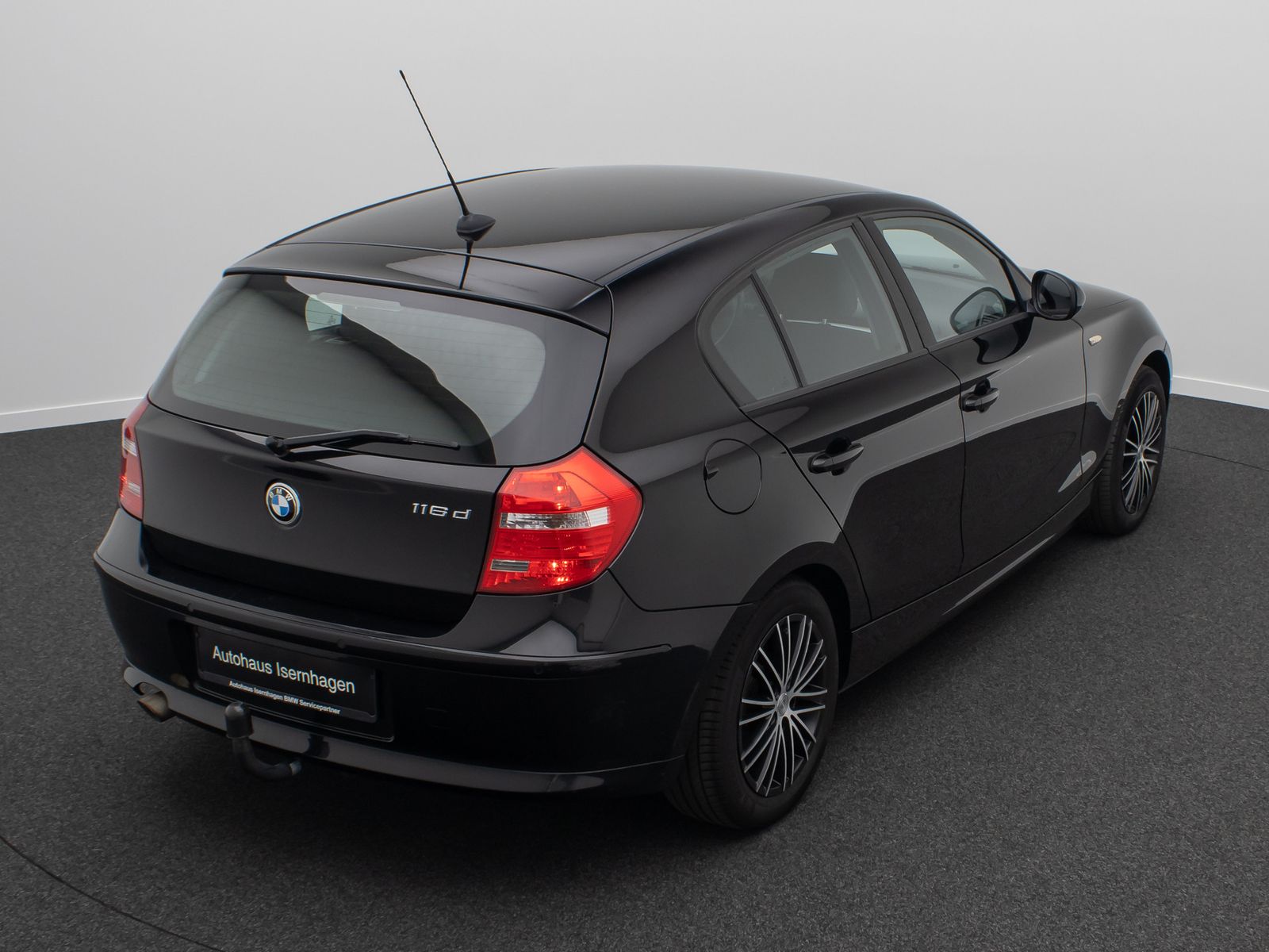 Fahrzeugabbildung BMW 116i PDC AHK Klimaanlage Alarm Start-StopAut LM