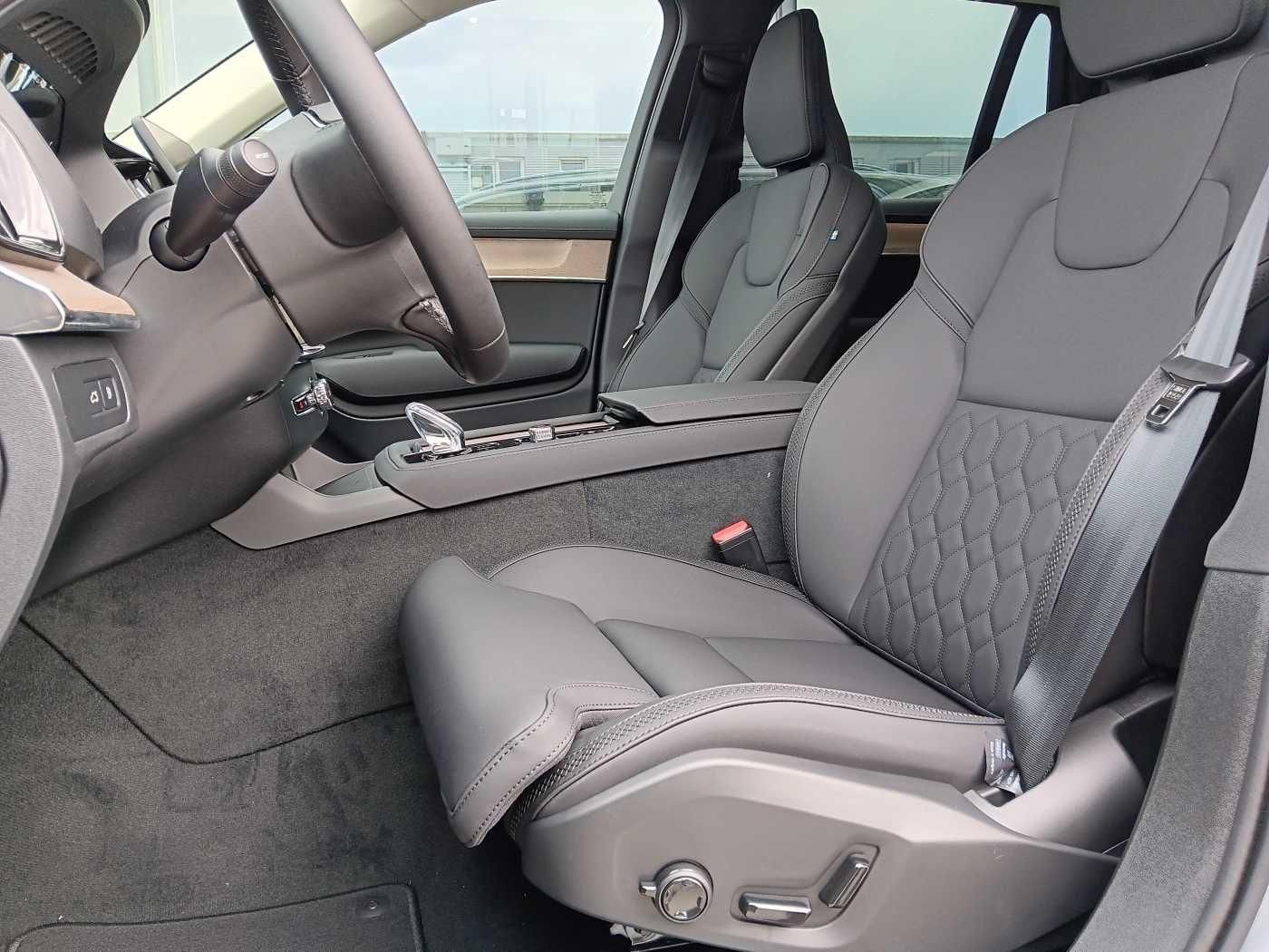 Fahrzeugabbildung Volvo XC90 T8 AWD Plus Bright 'Anhängerkupplung'