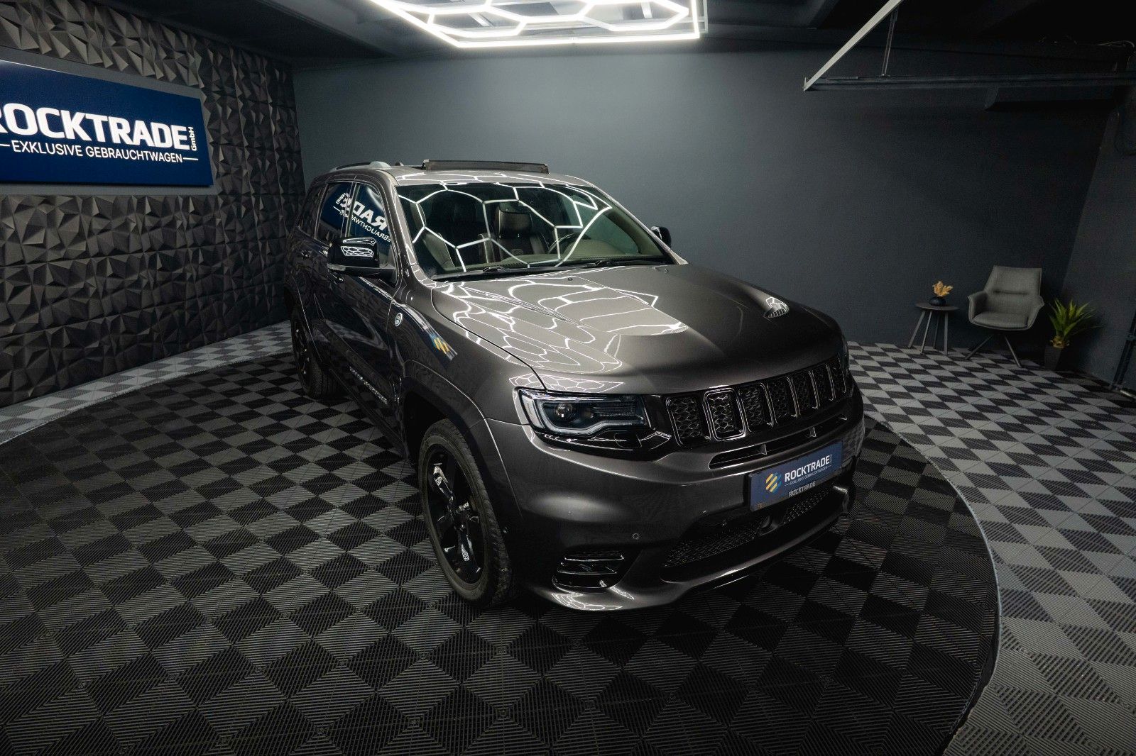 Fahrzeugabbildung Jeep Grand Cherokee 5.7 V8 SRT OVERLAND *Pano*ACC*19%