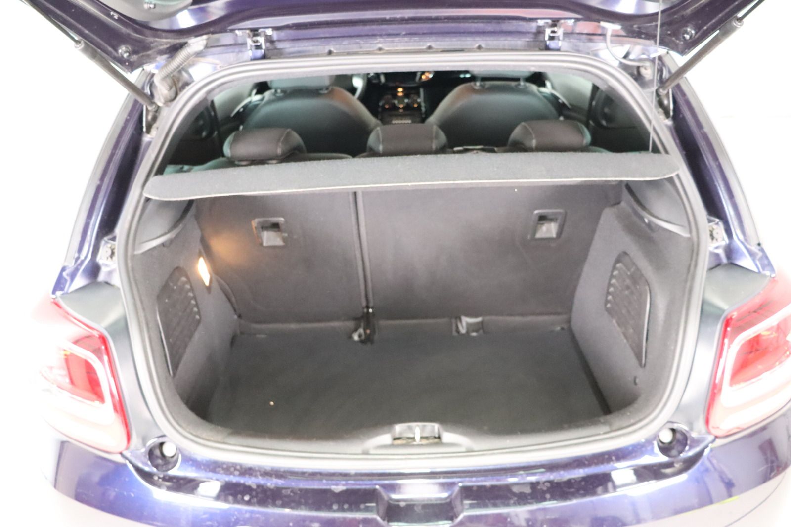 Fahrzeugabbildung Citroën DS3 * Klimaautom. * wenig Kilometer * 1. Hand