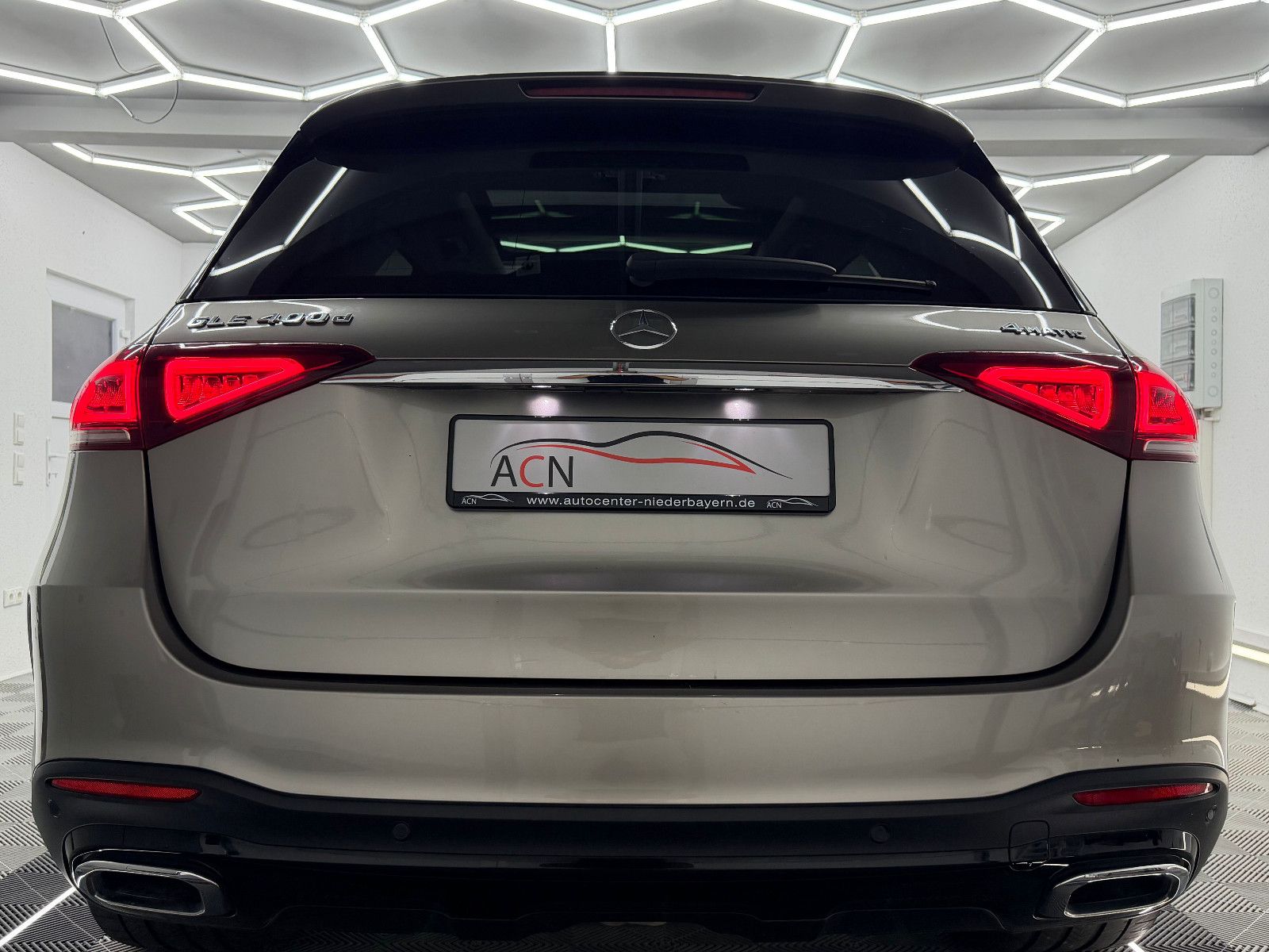 Fahrzeugabbildung Mercedes-Benz GLE 400 d 4Matic AMG-LINE/DISTRONIC+/AHK/7-SITZE