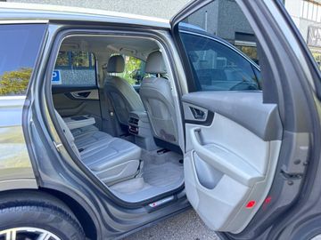 Audi Q7 - 8