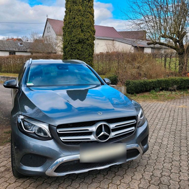Image of Mercedes-Benz GLC 220