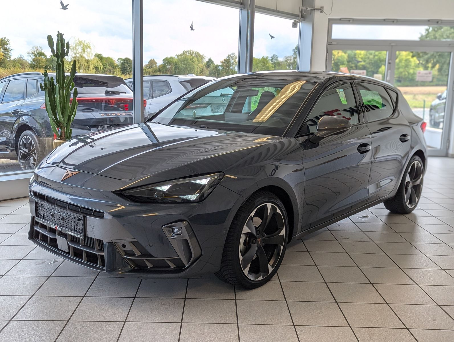 CUPRA Leon 2.0 TDI DSG Matrix Sennh Dynamic-Sitze Edge - Image 3