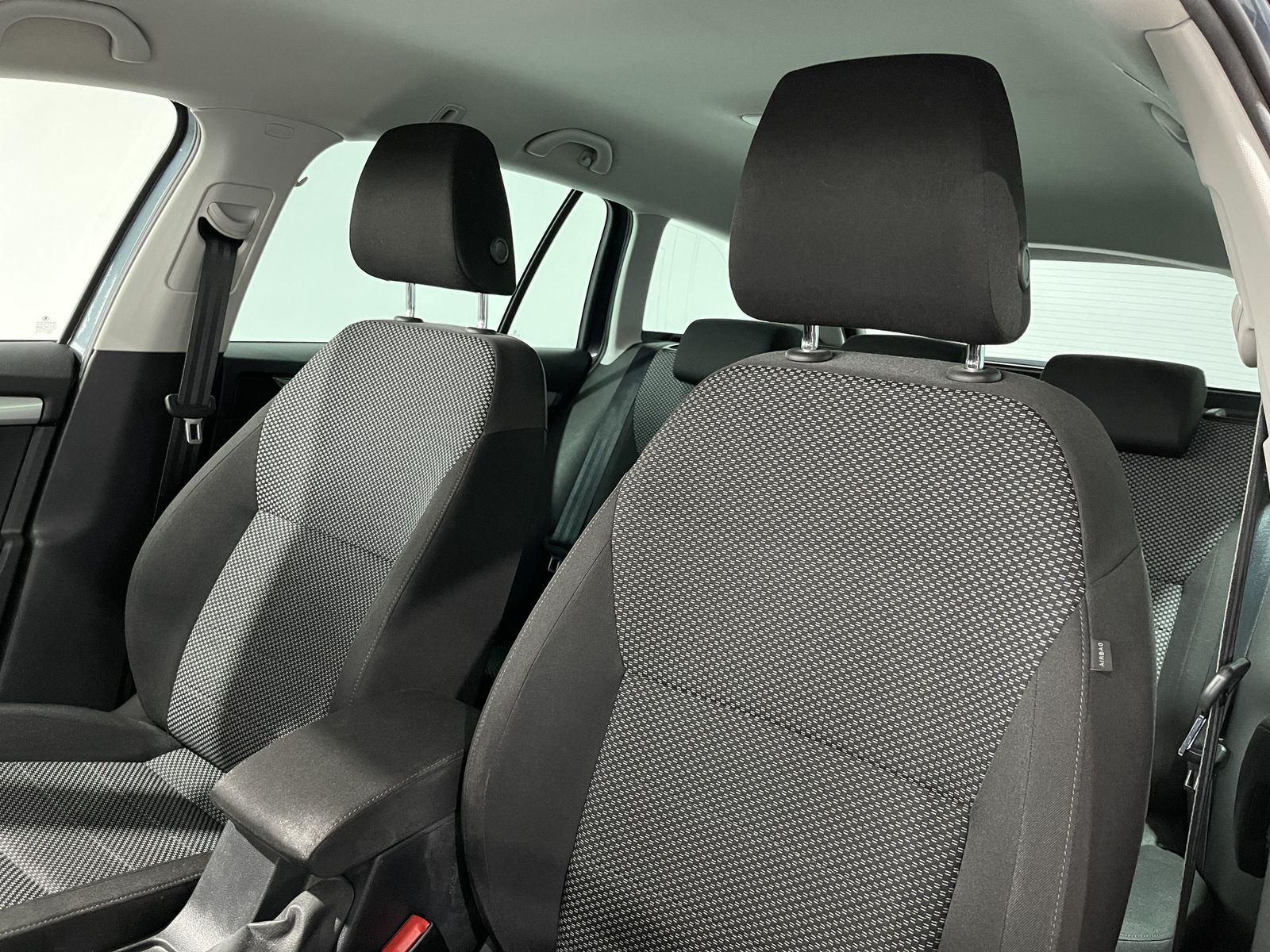 Fahrzeugabbildung SKODA Octavia Ambition 2.0 TDI*Navi*PDC*SHZ*Temp*